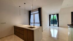 Cashew Green (D23), Terrace #445950581